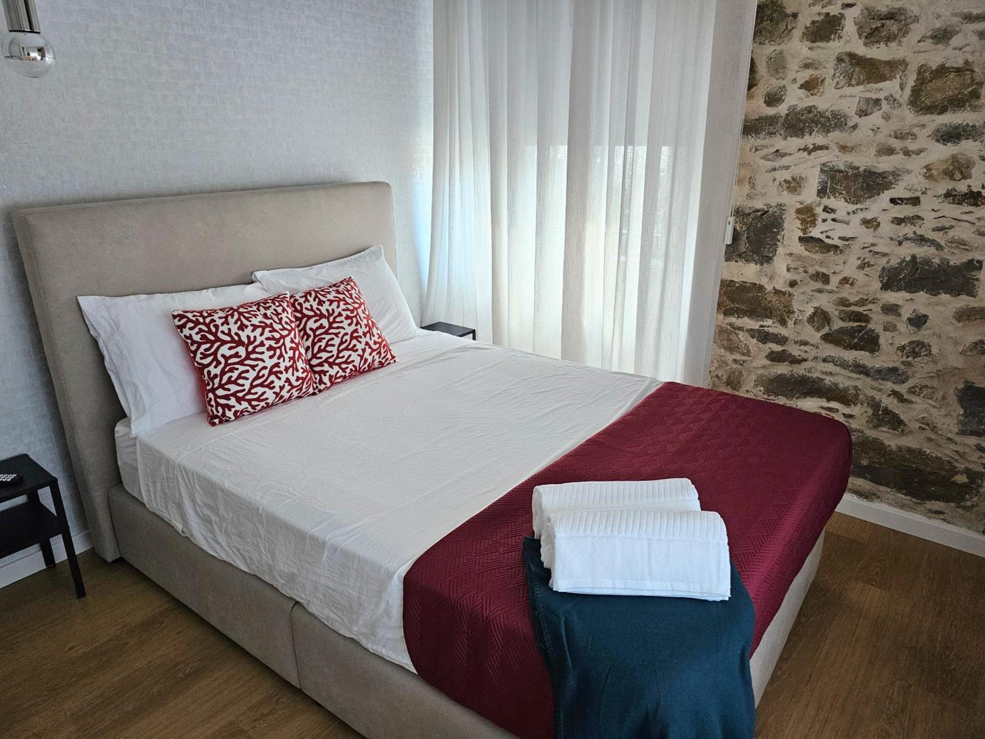 Surfsoul Guesthouse - Bed And Breakfast ペニシェ エクステリア 写真